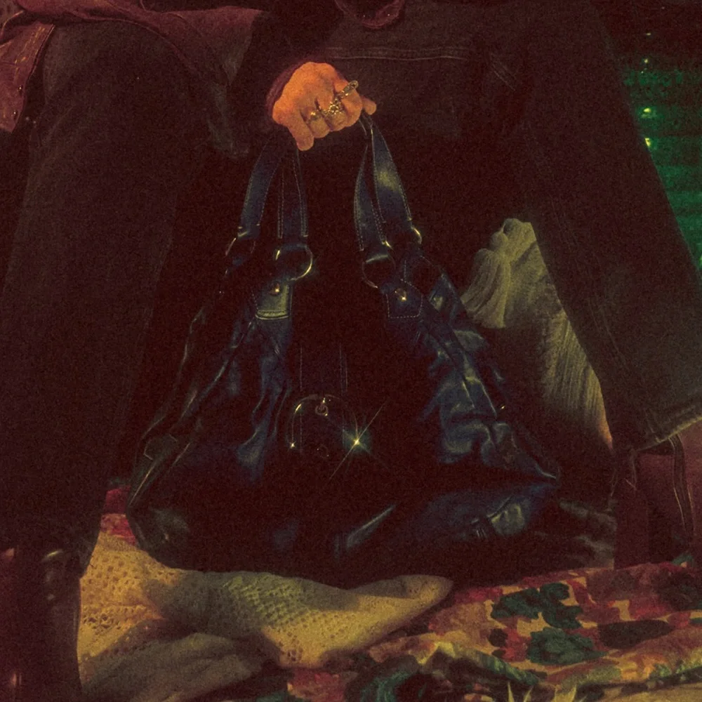 Authentic COACH Blue Leather Women's Bag with 3 Compartments - Picture 4 of 12